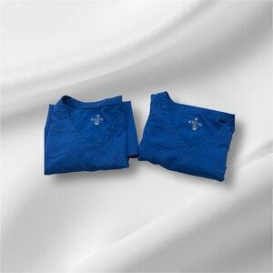 MedCouture Royal Blue Scrub Top~ Size XL
Healthcare or Medical Staff -Quantity 2